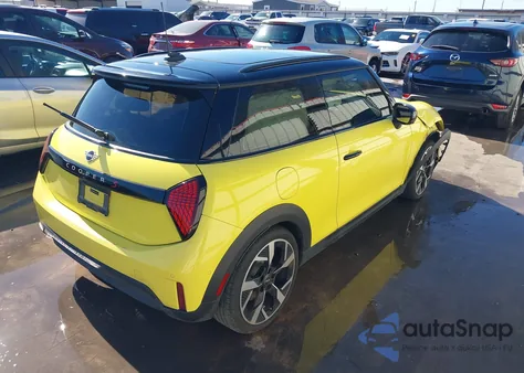 2025 Mini Hardtop Cooper S из США, поврежденный, VIN WMW23GD01S2W30469